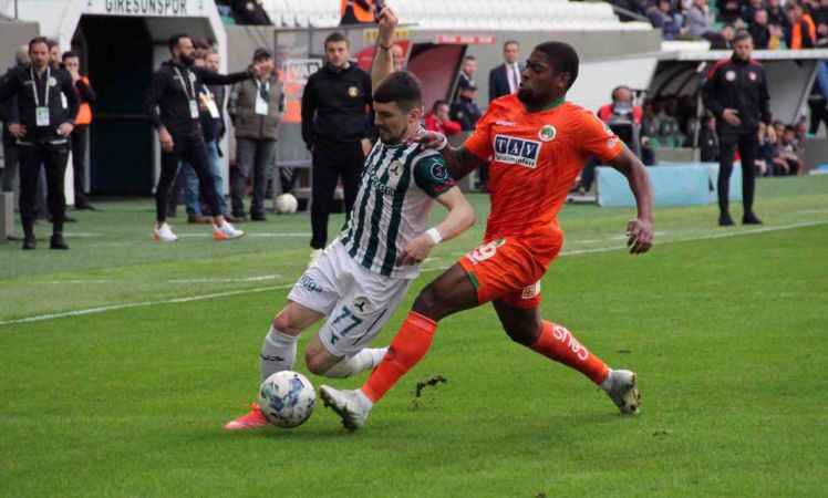 Alanyaspor, Giresunspor karşısında galibiyeti koruyamadı