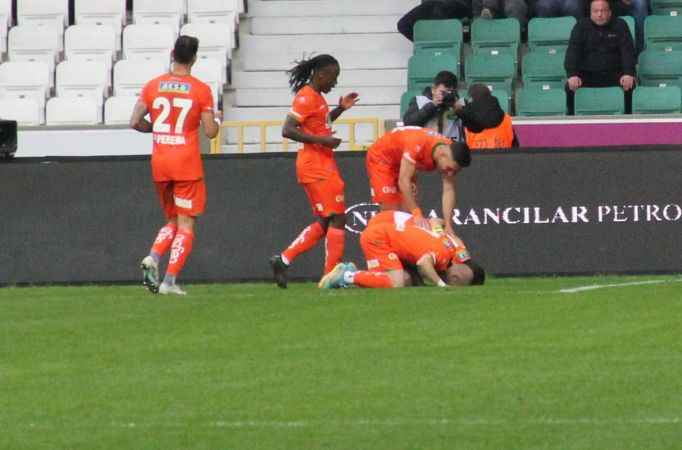 Alanyaspor, Giresunspor karşısında galibiyeti koruyamadı