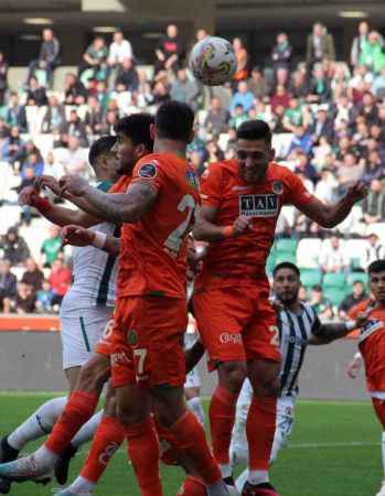 Alanyaspor, Giresunspor karşısında galibiyeti koruyamadı