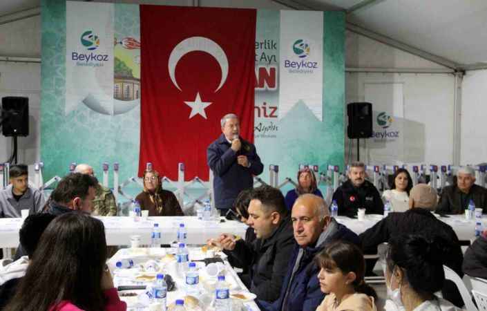 Hulusi Akar: Farklı ülkedeki fotoğraflarla yalan haber yayıyorlar