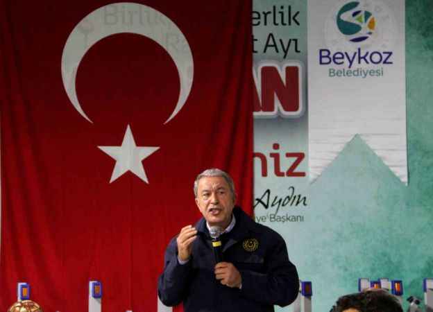 Hulusi Akar: Farklı ülkedeki fotoğraflarla yalan haber yayıyorlar