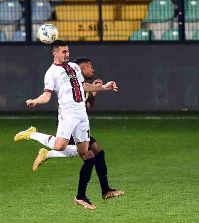 Fatih Karagümrük, İstanbulspor'a acımadı 