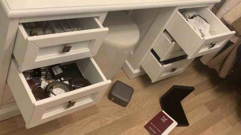 Yeni evli çiftin ziynet eşyaları çalındı