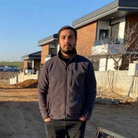 Kontrollü minare yıkımı sırasında kepçe operatörü Mert Kesöoğlu hayatını kaybetti