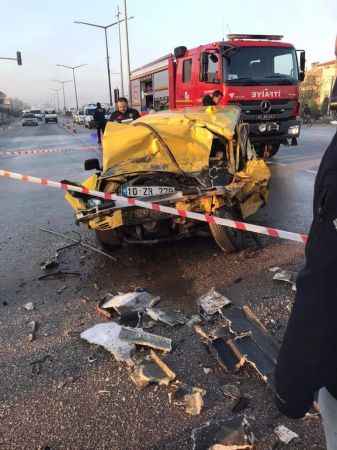 Manisa'daki kazada Hidayet Koruker hayatını kaybetti Manisa'daki kazada Hidayet Koruker hayatını kaybetti