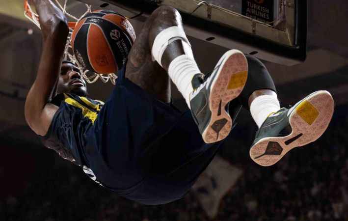 Fenerbahçe Beko, THY EuroLeague’de Play-off’a yükseldi