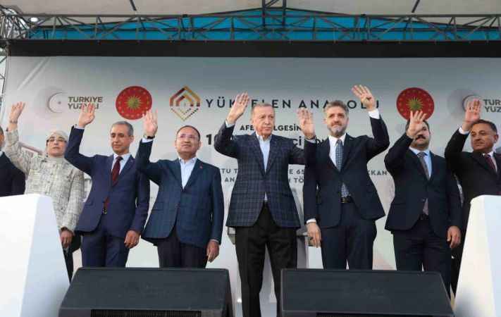 Ekonomik sıkıntı ve hayat pahalılığını yine biz çözeceğiz