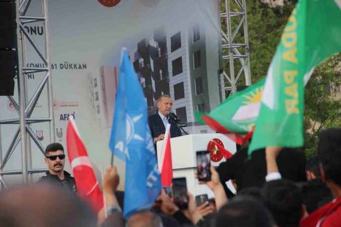 Ekonomik sıkıntı ve hayat pahalılığını yine biz çözeceğiz