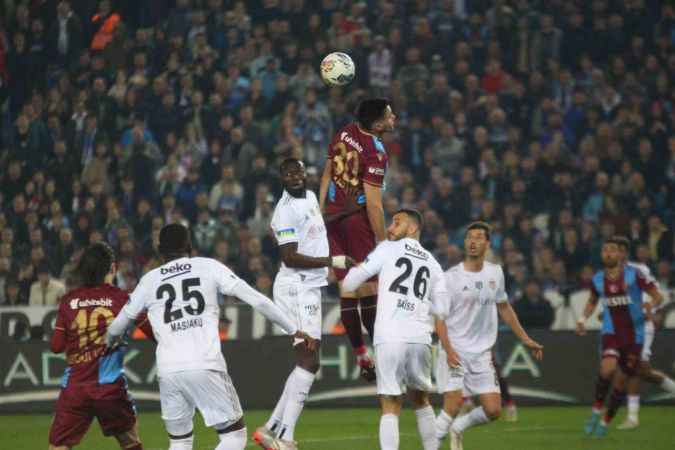 Trabzonspor ile Beşiktaş puanları paylaştı