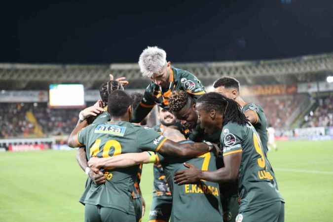 Galatasaray, Alanya'da ikinci yarı farka koştu