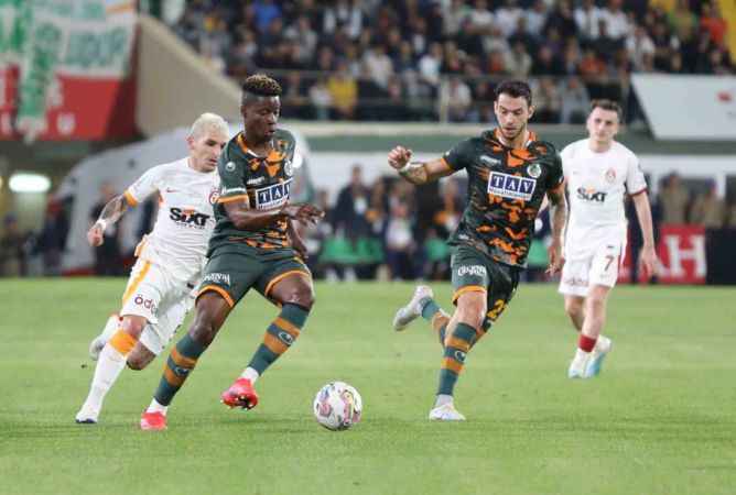 Galatasaray, Alanya'da ikinci yarı farka koştu