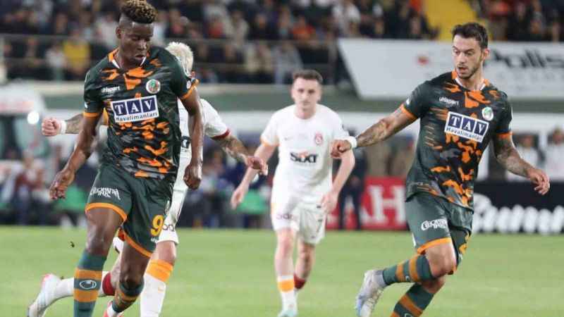 Galatasaray, Alanya'da ikinci yarı farka koştu