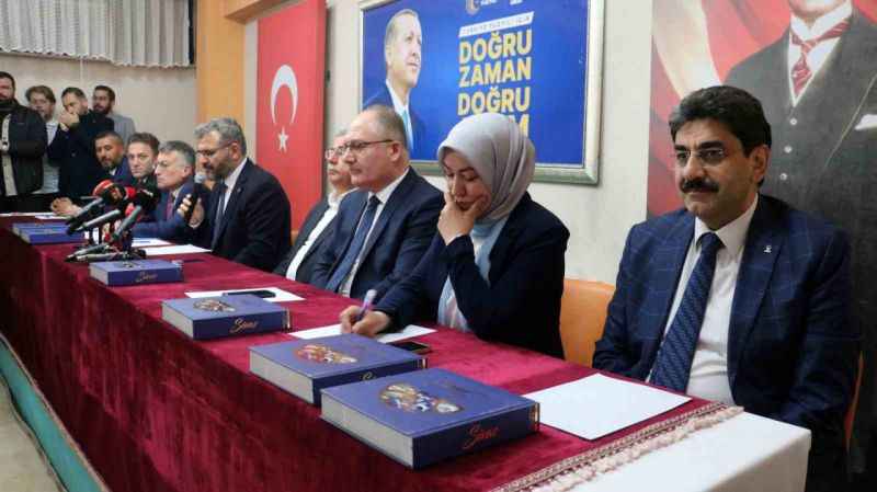 Ak Parti Sivas Milletvekili adaylarını tanıttı