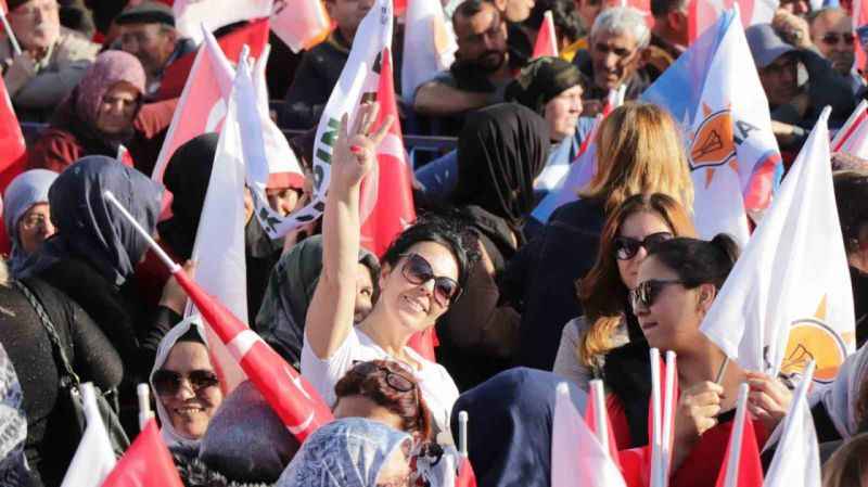 Bay bay Kemal ve Meral Hanım teröristlerle beraber