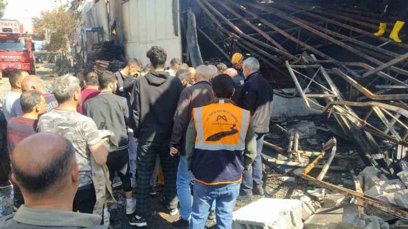 Mersin’deki yangında 3 kişinin cesedi bulundu