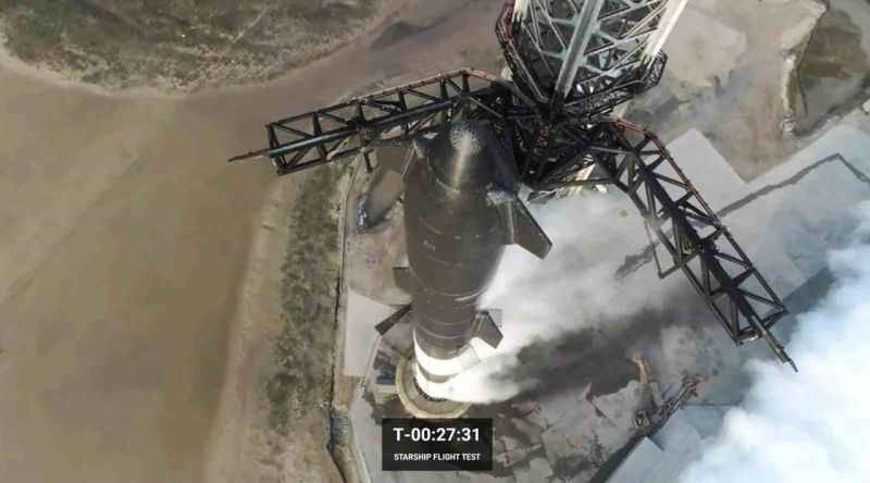 SpaceX’in Starship roketi kalkıştan 4 dakika sonrası patladı