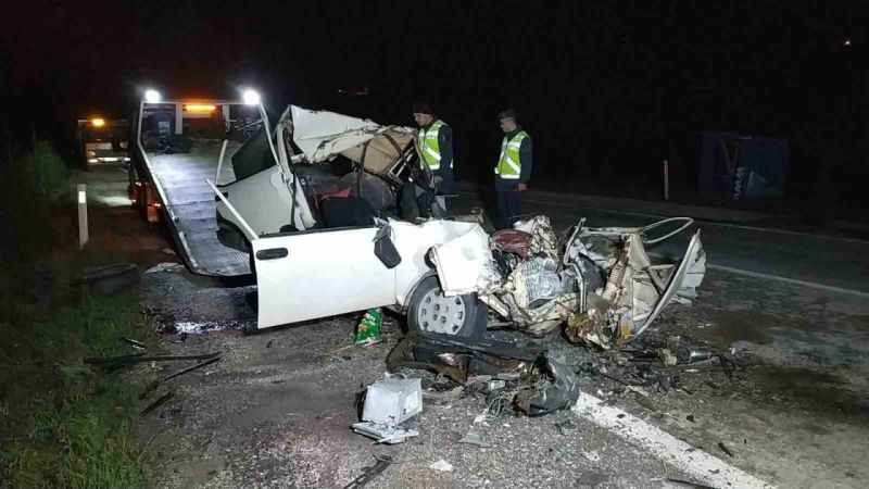 Uşak'taki kazada Nasuh Turan ve Nazif Turan hayatını kaybetti