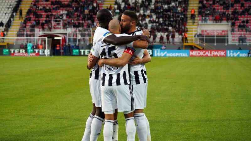 Beşiktaş Ümraniyespor'u rahat geçti