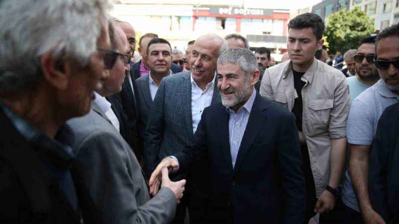 Bakan Nebati: Soğan ellerinde patladı