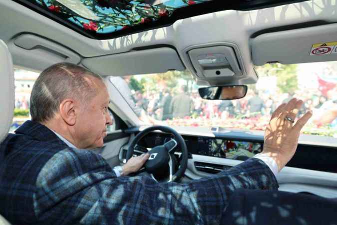 Cumhurbaşkanı Erdoğan Bursa’ya Togg aracıyla giriş yaptı