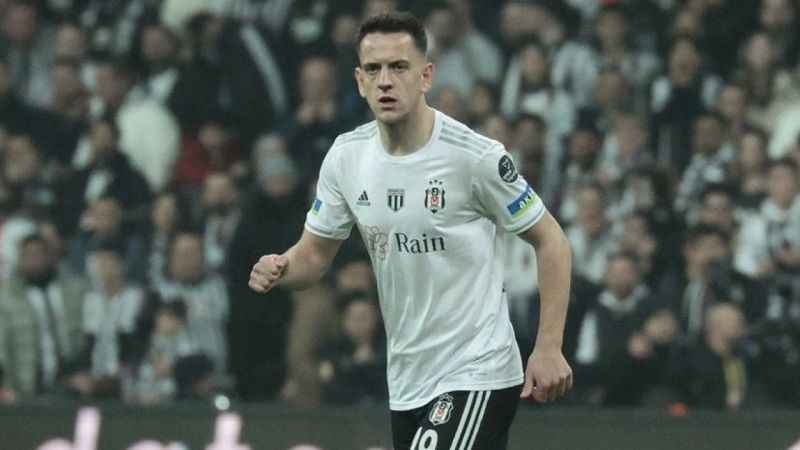 Beşiktaşlı futbolcu Amir Hadziahmetovic kaza yaptı