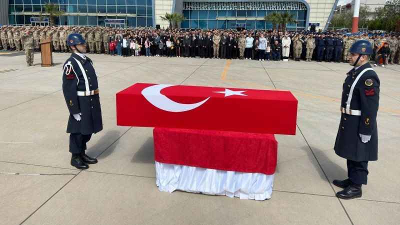 Mardin’de şehit olan Astsubay Üsçavuş Mehmet Gündüz asker törenle memleketine uğurlandı