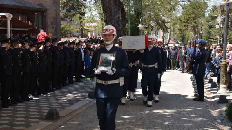 Görevi başında hayatını kaybeden piyade er Ahmet Hakan Şen son yolculuğuna uğurlandı