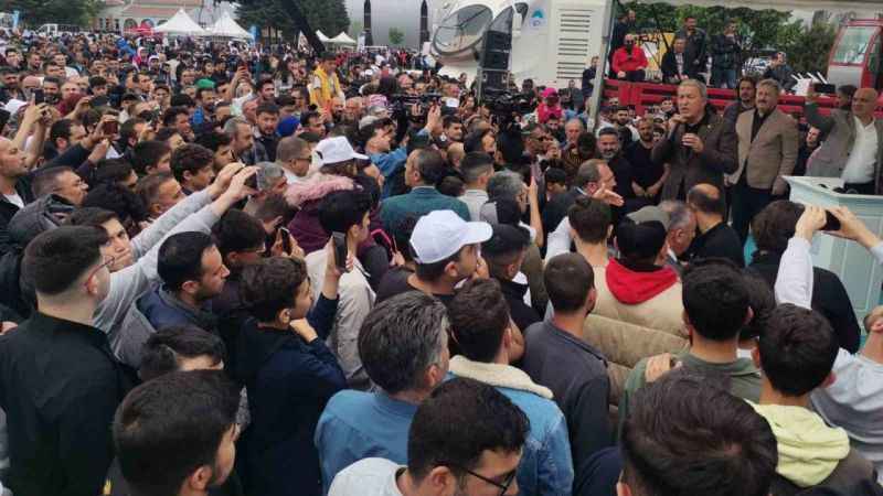 Bakan Akar: Terör belasından aziz milletimizi kurtaracağız