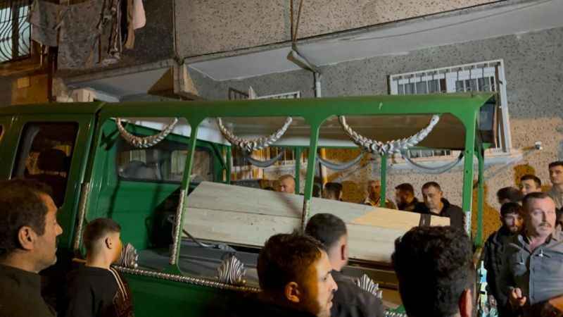 Zeytinburnu’nda 34 yaşındaki Reşit B. evinde ölü bulundu