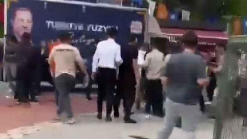 CHP’liler ile AK Parti’liler arasında kavga çıktı, CHP’li meclis üyesi silahına sarıldı