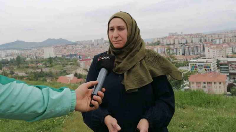 "Başörtümü yere attıktan sonra tekrar darp ettiler”