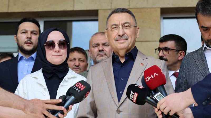 Hümeyra Şahin Oktay ve Fuat Oktay oyunu Ankara’da kullandı