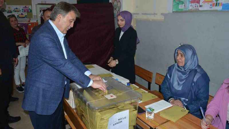 11. Cumhurbaşkanı Abdullah Gül oyunu Beykoz’da kullandı