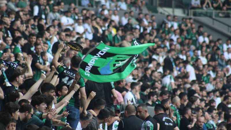 Kocaelispor şampiyon olup yeniden Spor Toto 1. Lig'e çıktı