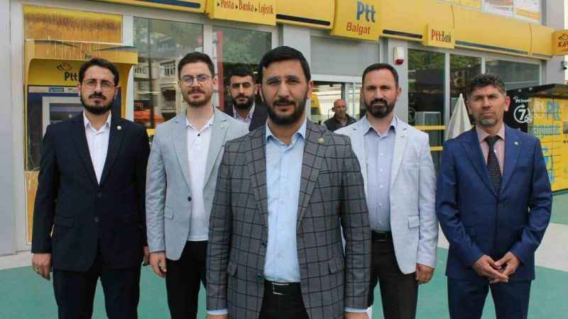 HÜDA-PAR, Kemal Kılıçdaroğlu’na parti programı hediye etti