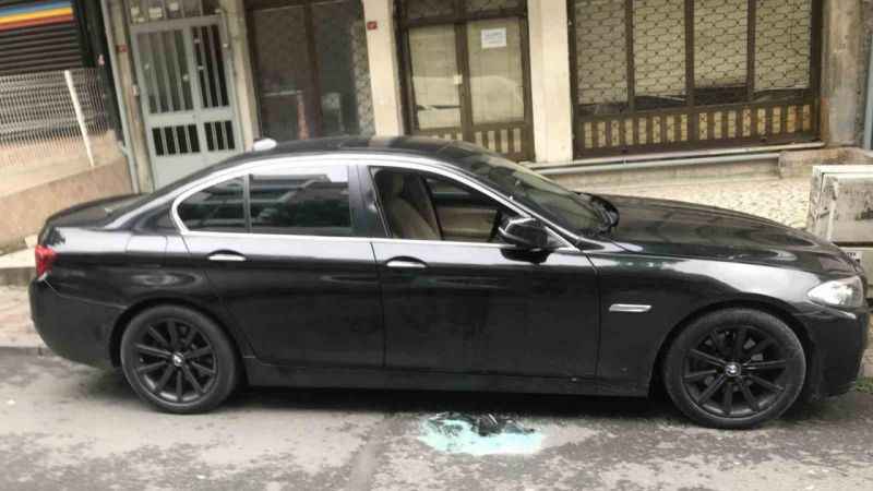 Bayrampaşa'da lüks araçla geldiler, başka bir lüks aracı soyup gittiler