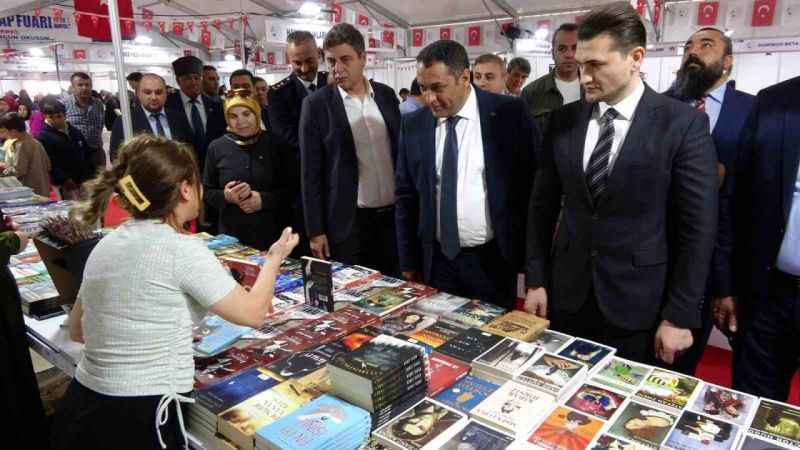 Sorgun Kitap Fuarı, kapılarını ziyaretçilere açtı