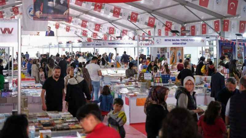 Sorgun Kitap Fuarı, kapılarını ziyaretçilere açtı