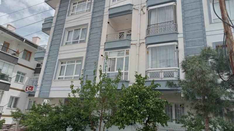 Ankara'da bir kişi tartıştığı eşini bıçakla katletti