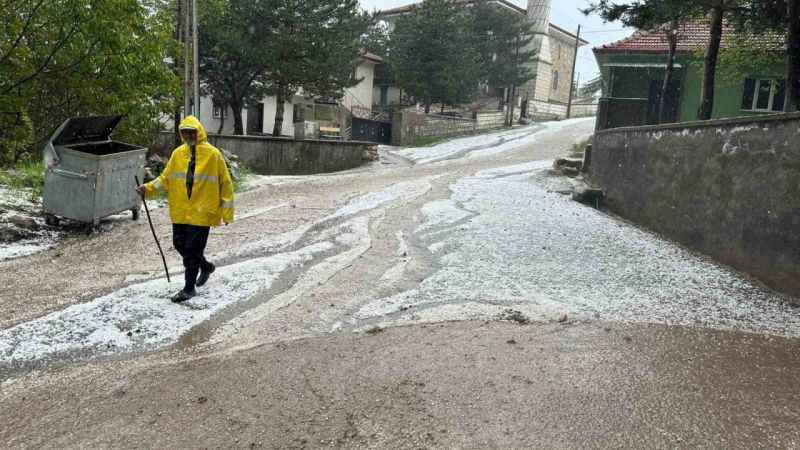 Yozgat’ta dolu yağışı etkili oldu