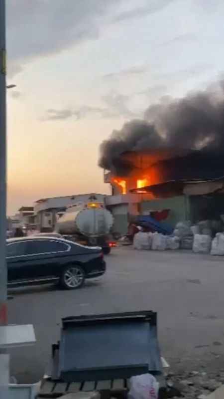 Geri dönüşüm fabrikasında yangın çıktı