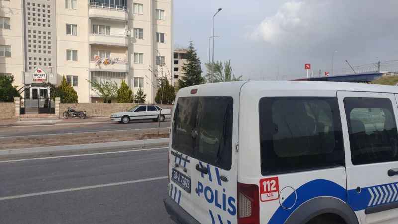 Kayseri'de asansör bekleyen yaşlı adam kalp krizi geçirip öldü