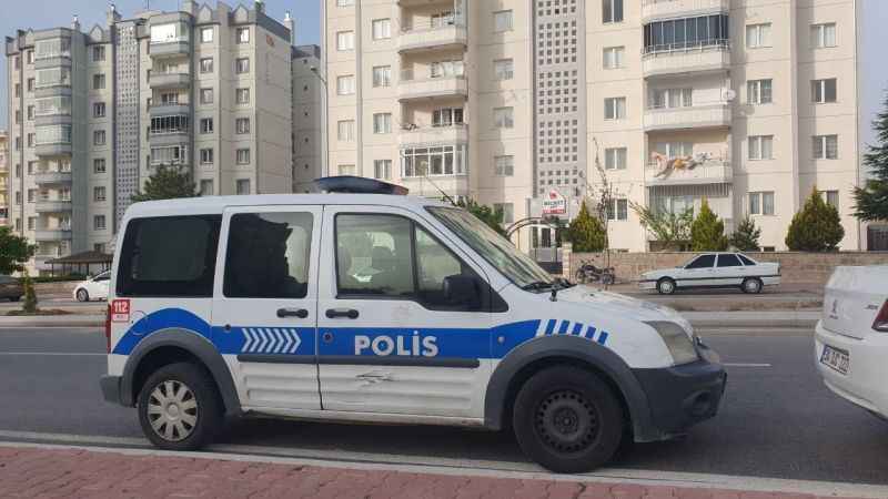 Kayseri'de asansör bekleyen yaşlı adam kalp krizi geçirip öldü