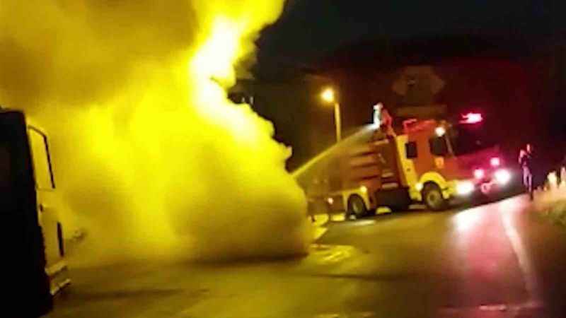 Kırıkkale’de park halindeki otomobil alevlere teslim oldu