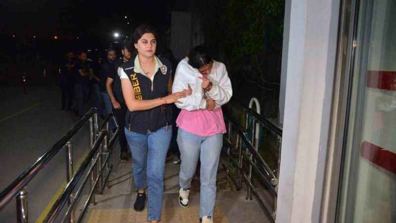 Siber polisinden dört şehirde “Sazan Sarmalı” operasyonu:10 gözaltı