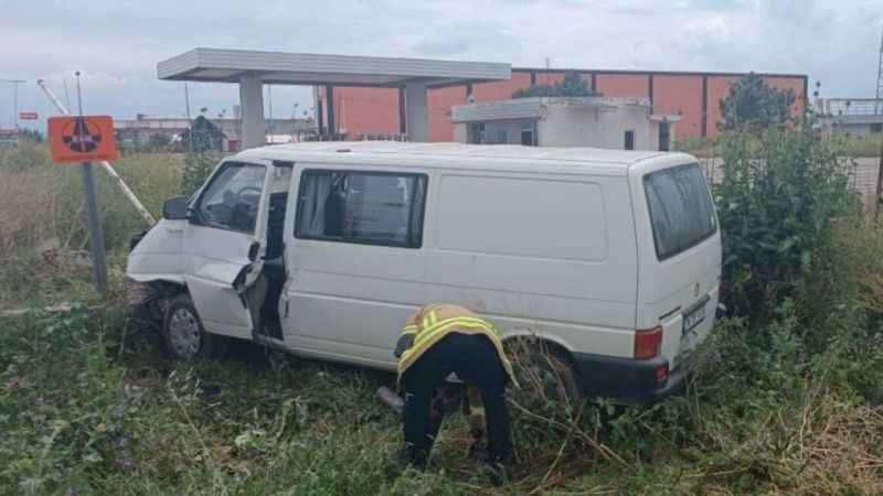 Bursa Karacabey’de kamyonet şarampole yuvarlandı: 1 ölü, 2 yaralı