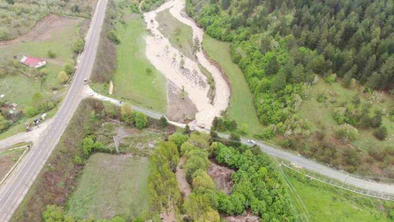Kastamonu’da sel yüzünden yol çöktü, tarım arazileri sular altında kaldı