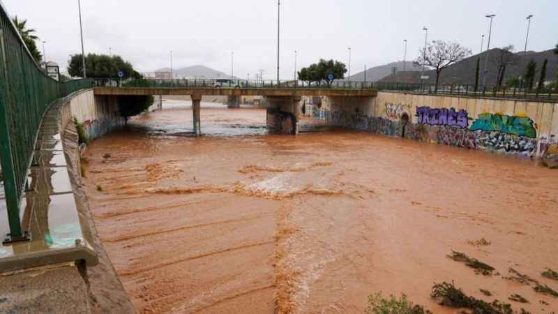 İspanya’da sel felaketi: Okullar tatil