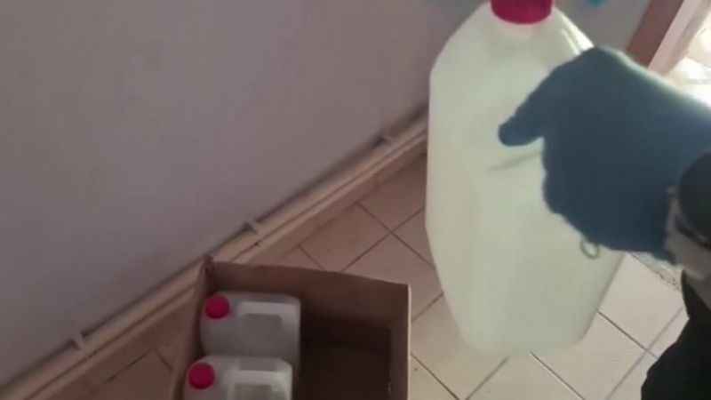 Baba oğul sahte alkol üretiyorlardı