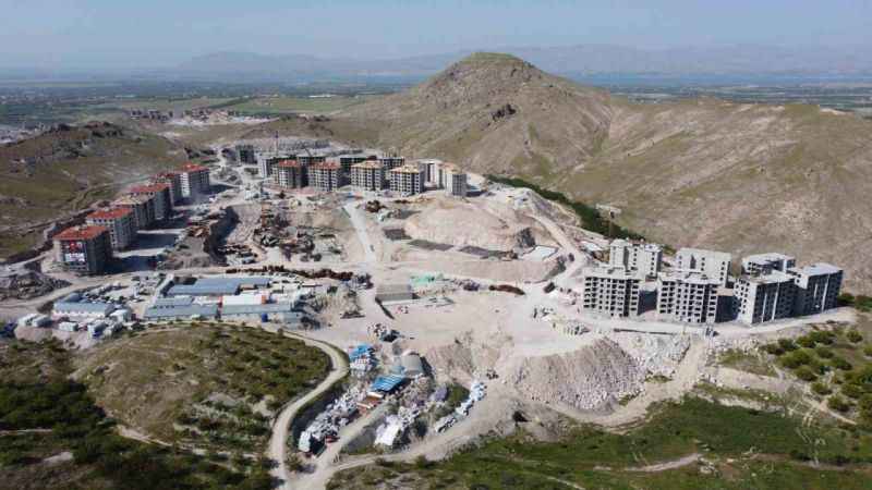 Malatya’da deprem konutları hızla yükseliyor